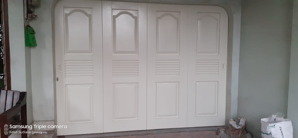 5 Model Pintu Garasi Minimalis Yang Harus Anda Tahu!